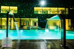 spicyspa slowenien pool aussen
