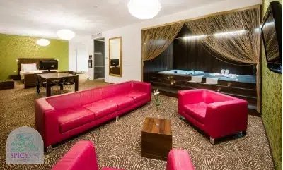 Erotravel spicyspa hotel venus suite mit badewanne