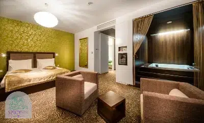 Erotravel spicyspa hotel venus zimmer badewanne