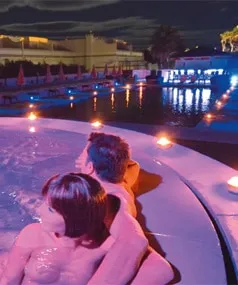 whirlpool eden bei nacht