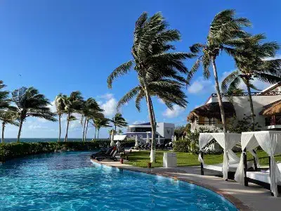 Desire Pearl Pool