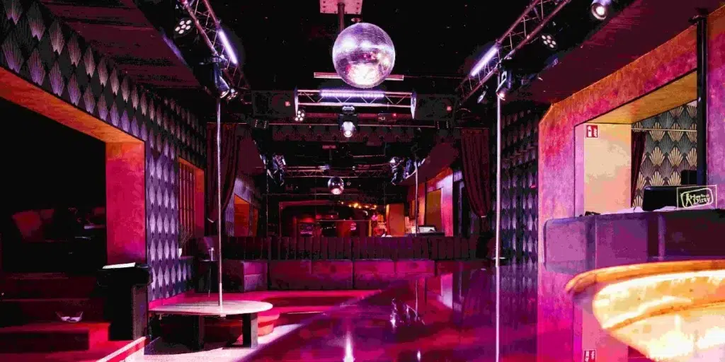 die-oase-bar-dance-erotravel