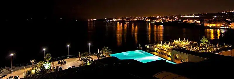 swinger reise sizilien erotravel hotel resort bei nacht