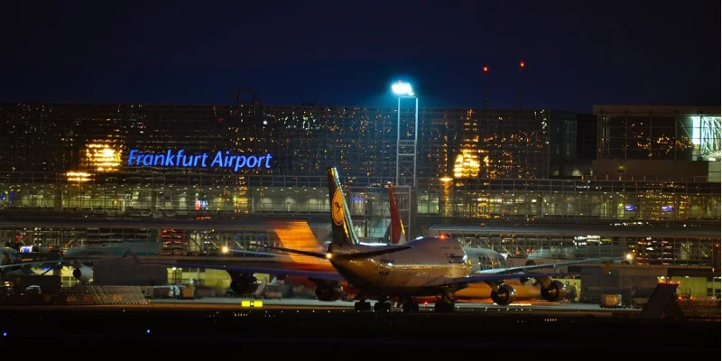 flughafen frankfurt bei nacht fraport parken erotravel